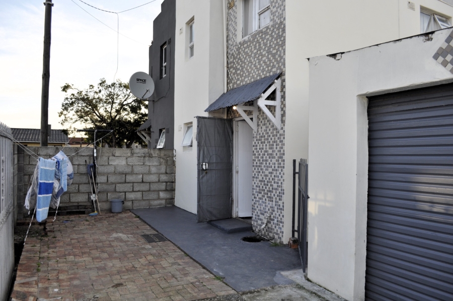 2 Bedroom Property for Sale in Algoa Park Eastern Cape